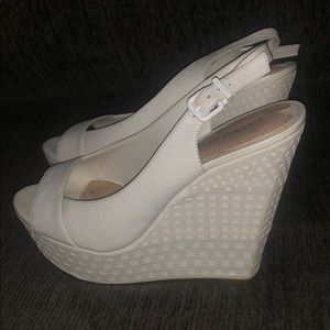 White wedges
